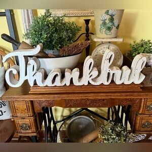 Rustic Distressed"Thankful" Chunky Wooden Sign